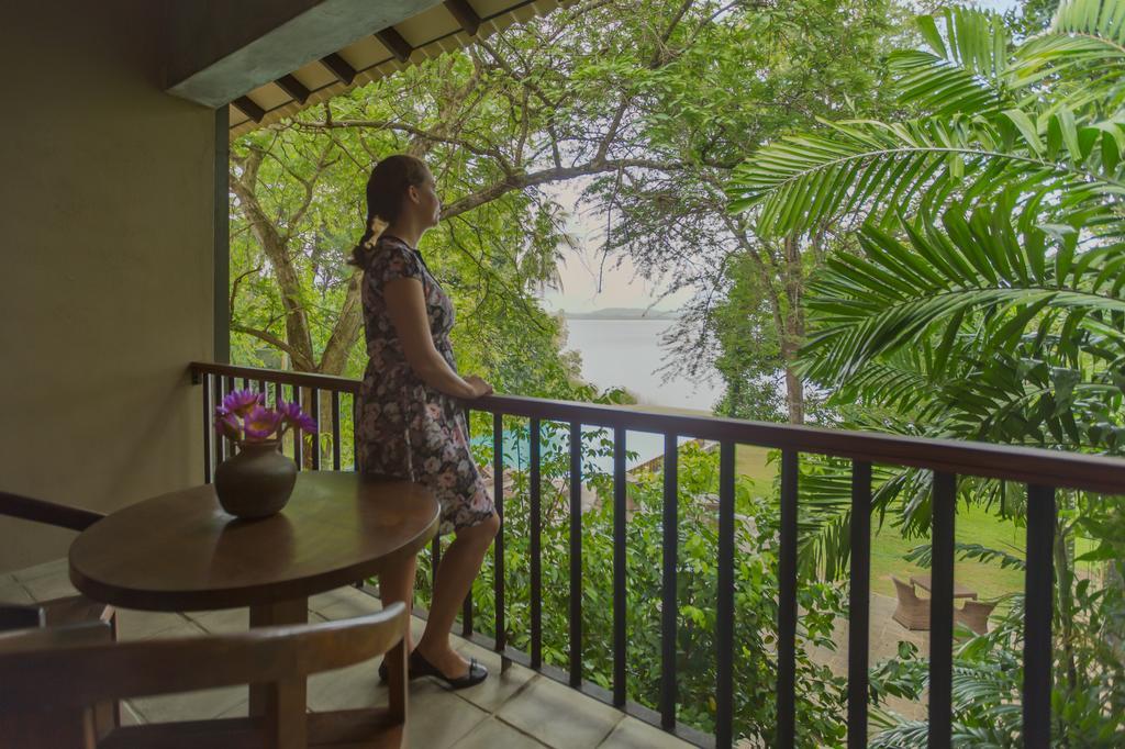 Roman Lake Ayurveda Boutique Resort - Level 1 Certified Ahungalla Buitenkant foto
