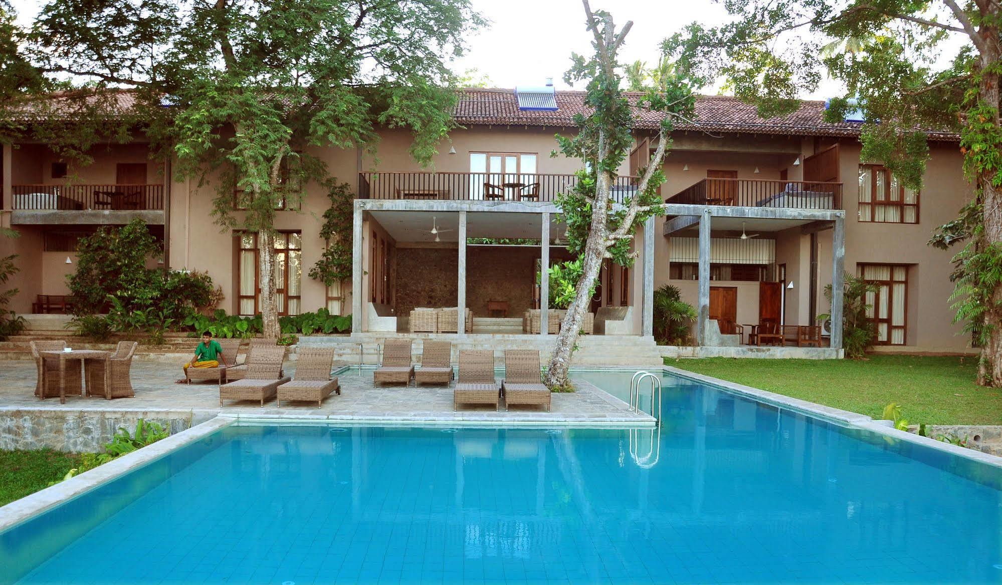 Roman Lake Ayurveda Boutique Resort - Level 1 Certified Ahungalla Buitenkant foto